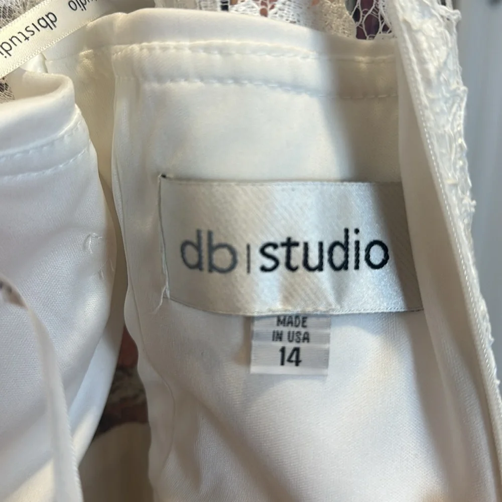 DB STUDIO Corded Lace Trumpet Wedding Dress with Illusion Sides. - size 14 NWT - Picture 11 of 16